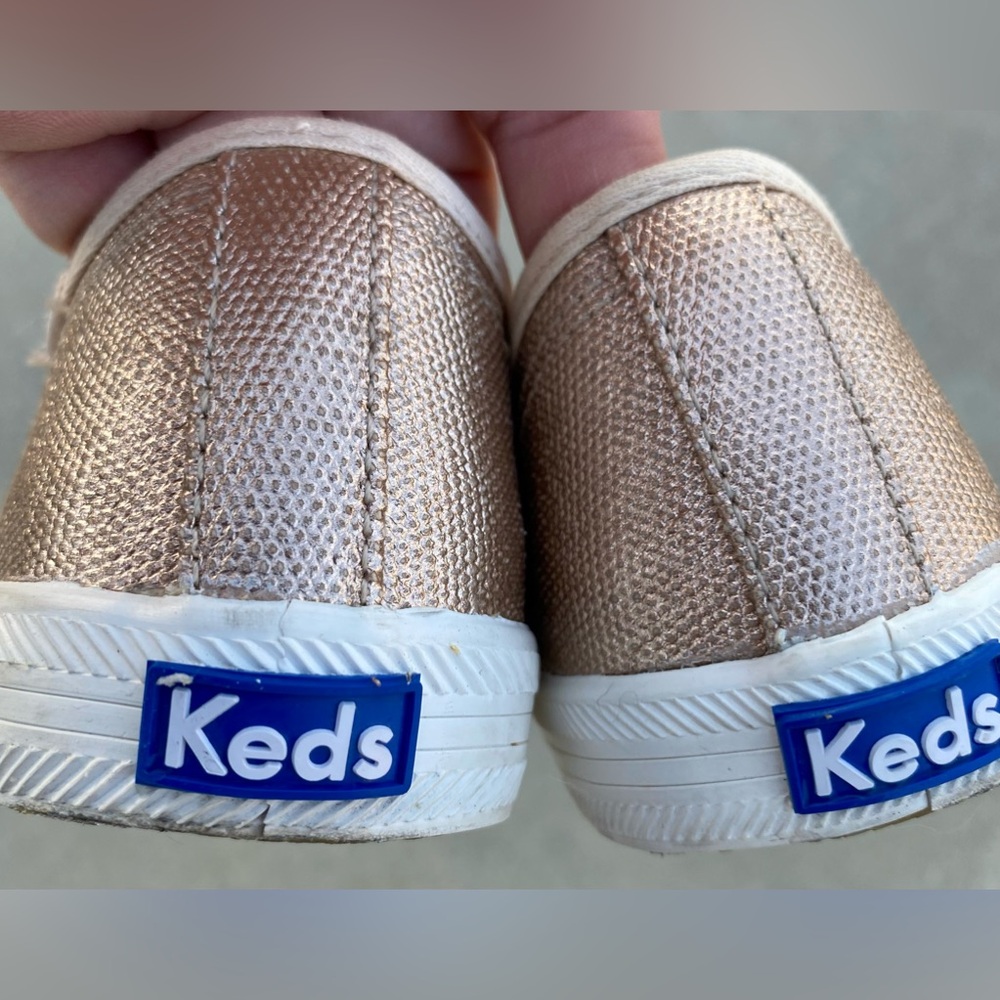 KEDS Kids- Metallic Rose Gold Sneakers US 3M - Picture 2 of 7